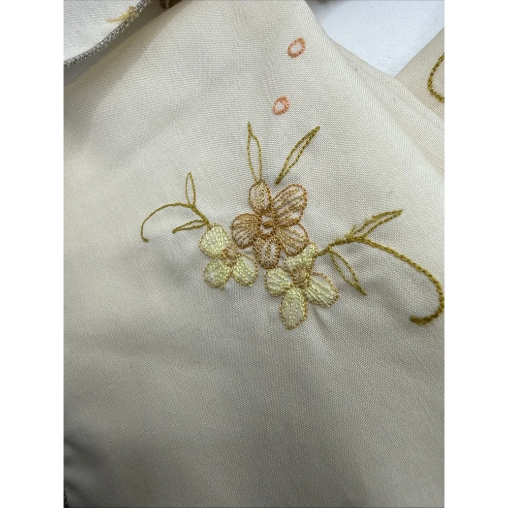 Vintage Set of 8 Embroidered Linen Napkins Table Linens Decor 15